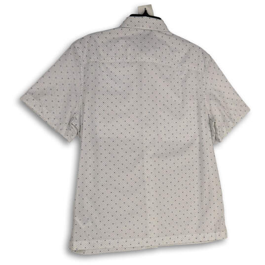 NWT Mens White Navy Printed Short Sleeve Pocket Button-Up Shirt Size Medium image number 2