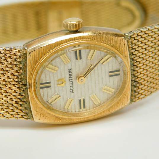 Ladies Vintage Bulova Accutron Gold Filled Mesh Band Wrist Watch 30.0g image number 2