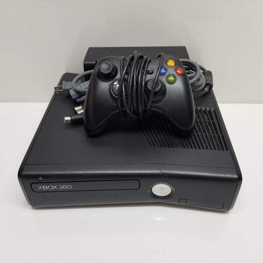 Microsoft Xbox 360 S 250GB Console Bundle Controller & Games #3 image number 2