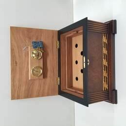 Mariner Humidor Box With Key alternative image