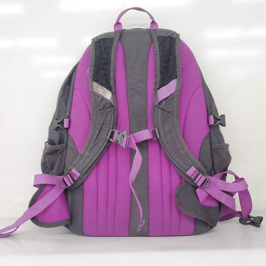 The North Face Recon 30L Gray/Purple Laptop Backpack image number 2