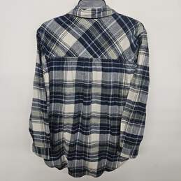 Gap Relaxed Fit Long Sleeve Button Up Flannel alternative image
