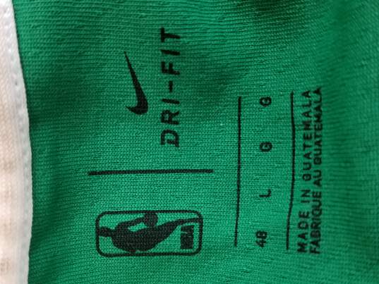 NBA Boston Celtics Kyrie Irving #11 Men Green Jersey L image number 3