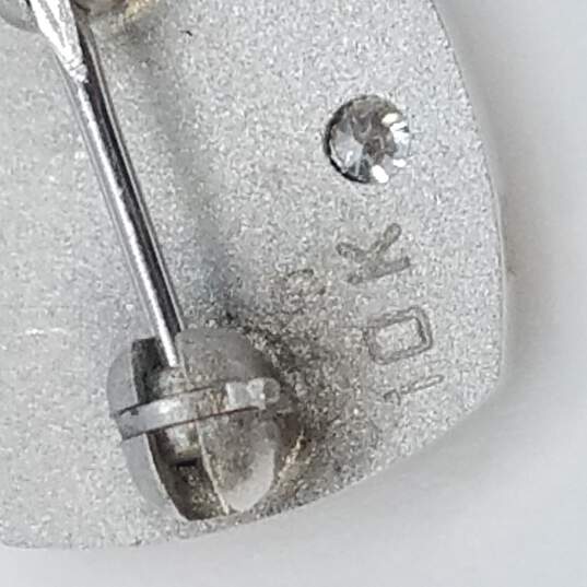 10K White Gold Diamond M Pin 2.4g image number 3