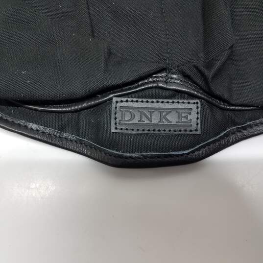 DNKE Leather Clip Packet Hand Bag image number 2