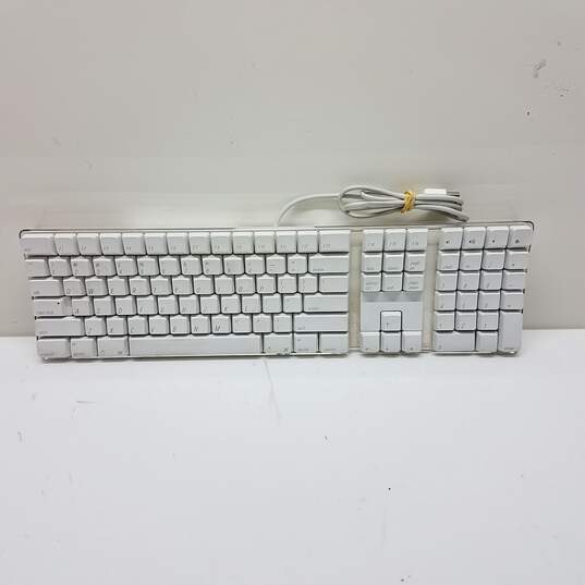 Apple Mac White USB Wired Keyboard A1048 image number 1