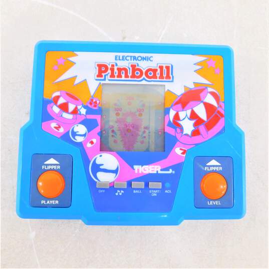 Vintage Tiger Handheld Video Games Bowling & Pinball image number 4