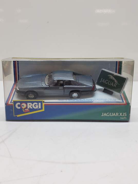 Vintage Corgi Jaguar XJS #94075 Die-Cast Scale Model Car image number 2