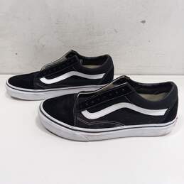 Vans Off The Wall Black And White Suede Looking Shoes Men's Size 7, Women's Size 8.5 alternative image