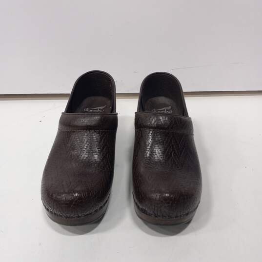 Dansko Women's Brown Size 38 (Size 7.5-8 USA) Shoes image number 1