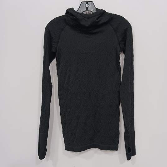 Lululemon Black Textured LS Active Wear Long Stretchy Hooded Sweater Size 4 image number 1