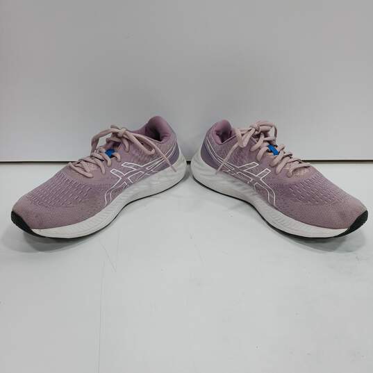 Men's Plum Colored Asics Shoes Size 9.5 image number 2