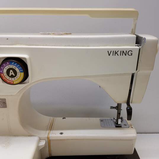Viking Husqvarna Sewing Machine 63 60 image number 8