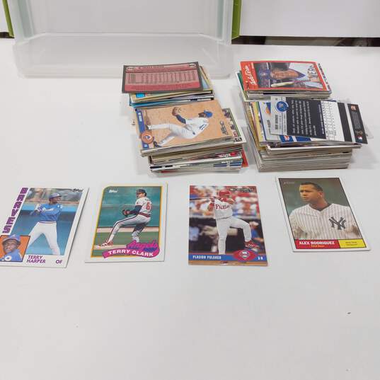 2 Pound Bundle Of Assorted Sports Trading Cards image number 2