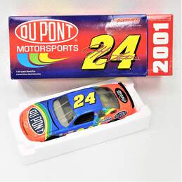 #24 Jeff Gordon 2001 Dupont Chevrolet Monte Carlo 1:24 NASCAR Hendrick Action