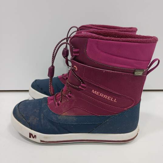Women's Magenta & Navy Merrell Boots  Size 6M image number 1