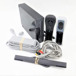 Nintendo Wii W/ 2 Controllers