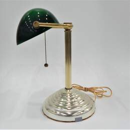 Vintage Underwriters Laboratories Green Glass Bankers Desk Lamp alternative image