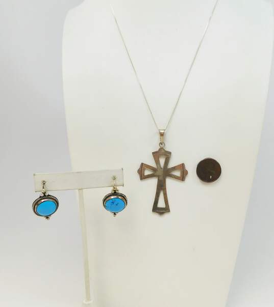 Mexican Modernist 925 Sterling Silver Faux Turquoise Drop Earrings & Cross Pendant On Box Chain Necklace 21.1g image number 4