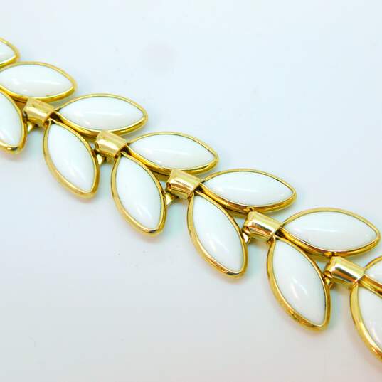 Vintage Crown Trifari White Enamel Gold Tone Leaf Bracelet 26.7g image number 4
