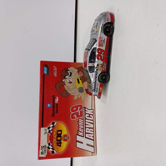 Revell Kevin Harvick 1:24 Scale Diecast Car image number 1