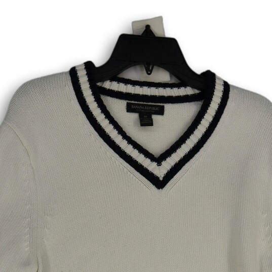 Womens White V-Neck Long Sleeve Knitted Pullover Sweater Size Medium image number 3