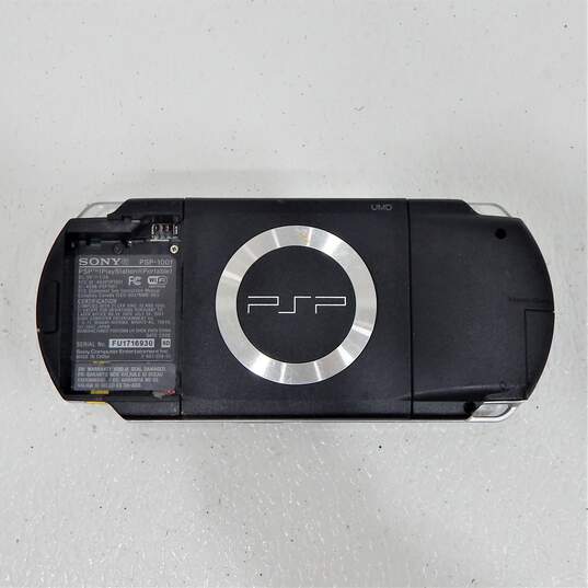 Sony PSP Handheld Tested image number 6
