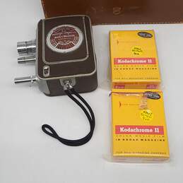 Bell & Howell Magazine Camera 172 with Case alternative image