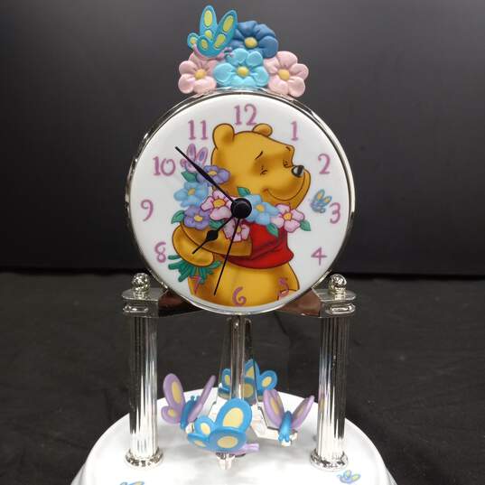 Disney Winnie The Pooh Clock image number 6
