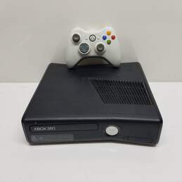Microsoft Xbox 360 Slim 4GB Console Bundle with Controller & Games #11 alternative image