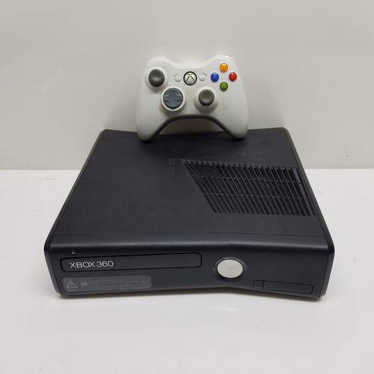 Microsoft Xbox 360 Slim 4GB Console Bundle with Controller & Games #11 image number 2