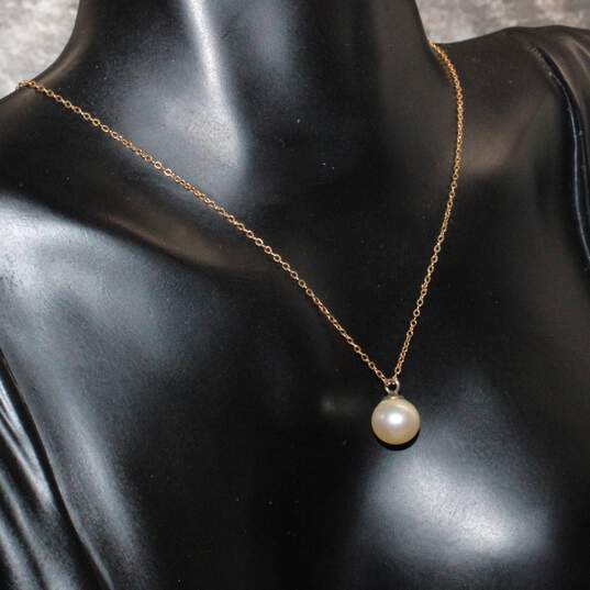 14K Yellow Gold Faux Pearl Pendant Necklace - 1.5g image number 1
