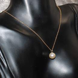 14K Yellow Gold Faux Pearl Pendant Necklace - 1.5g