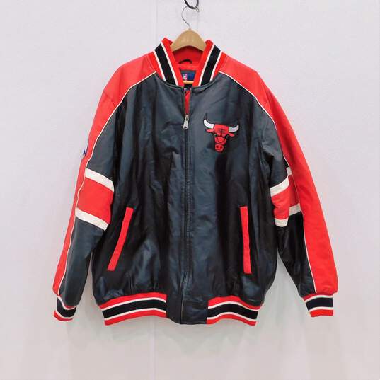Vintage GIII Carl Banks Chicago Bulls Leather Jacket Men's Size XXL image number 1
