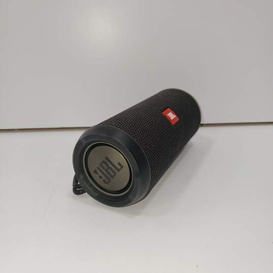 Flip 3 Portable Bluetooth Speaker image number 2