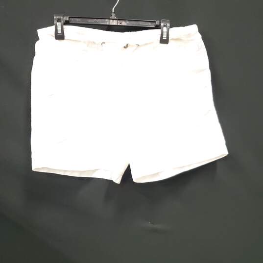 Columbia Women Active Wear White Shorts M image number 1