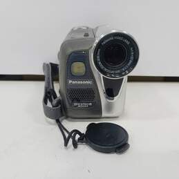 SD 30x Optical 1000x Digital Zoom Video Camera Model No. PV-GS35