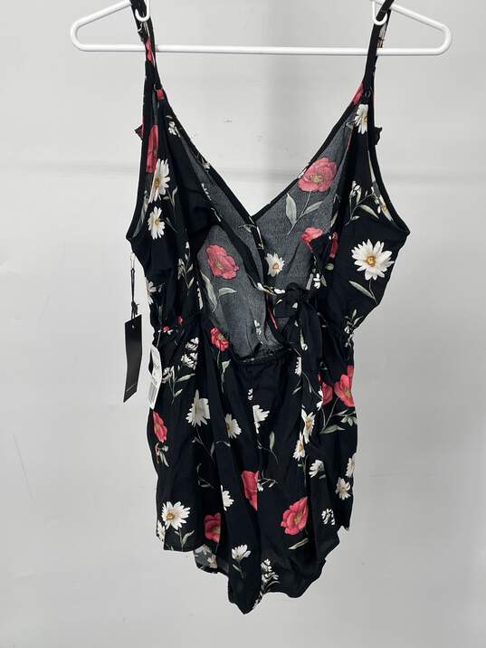 Forever 21 Womens Black Floral Ruffled One Piece Romper Size M T-0543626-L image number 3