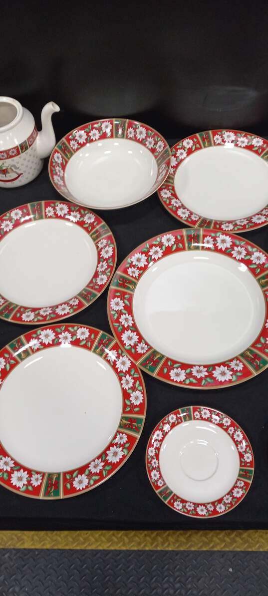 Chandler Hall by Kobe Christmas Dining Set image number 3