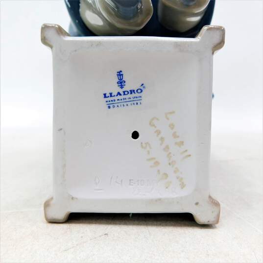 Vintage Lladro Boy Graduate 5198 Porcelain Figurine image number 5