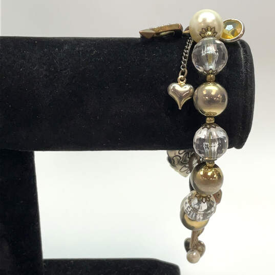 Designer Betsey Johnson Two-Tone Fashionable Pearl Heart Charm Bracelet image number 1
