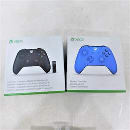 Lot Of 3 Open Box Xbox One Controllers alternative image