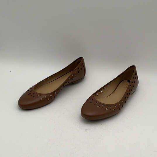 Womens Brown Leather Round Toe Slip-On Fashionable Ballet Flats Size 8.5 image number 4