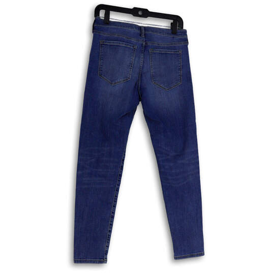 Womens Blue Medium Wash Stretch Denim Skinny Leg Jeans Size 27/4 image number 2