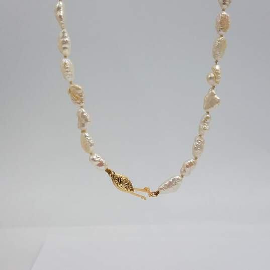 4k Gold Knotted FW Pearl Necklace 13.9g image number 4