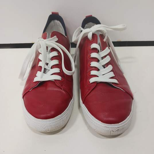 Women's Tommy Hilfiger Red Faux Leather Shoes Size 8.5 image number 1
