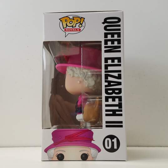 Funko Pop! Disney Villains #234 Queen Of Hearts With Hedgehog Hot Topic Exclusive CIB image number 4