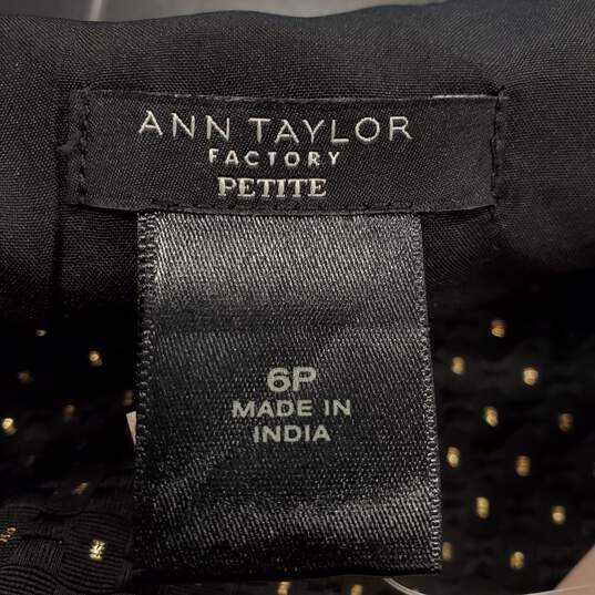 Ann Taylor Women Black Print Midi Skirt Sz 6P NWT image number 1