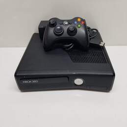 Microsoft Xbox 360 Slim 250GB Console Bundle with Controller & Games #4 alternative image