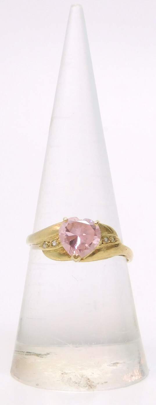 14K Yellow Gold Pink & Clear Cubic Zirconia Heart Shaped Ring 2.2g image number 1